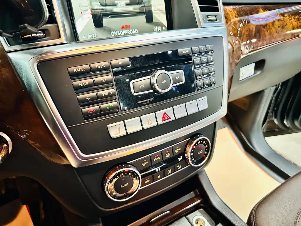 Mercedes-Benz M-Class 2015 — фото 42
