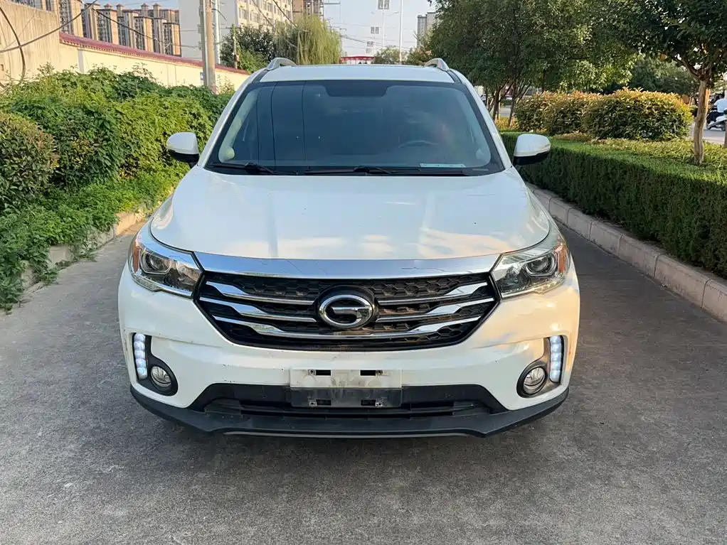 GAC Trumpchi GS4 2016 — фото 10