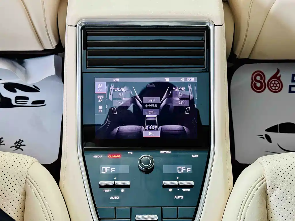 Porsche Panamera 2021 — фото 10