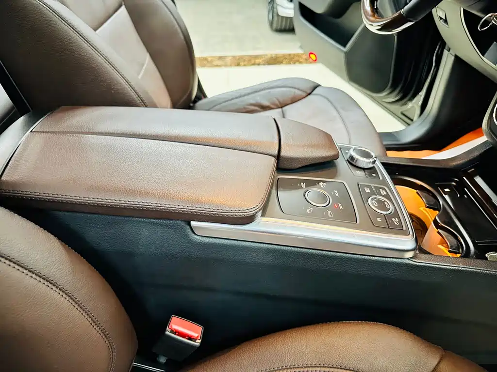 Mercedes-Benz M-Class 2015 — фото 17