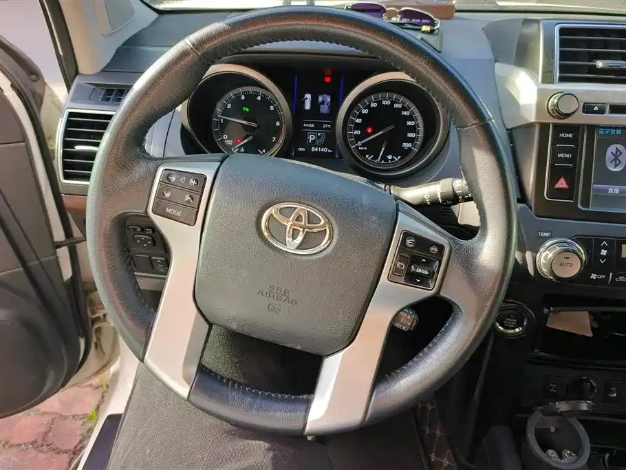 Toyota Prado 2015 — фото 15