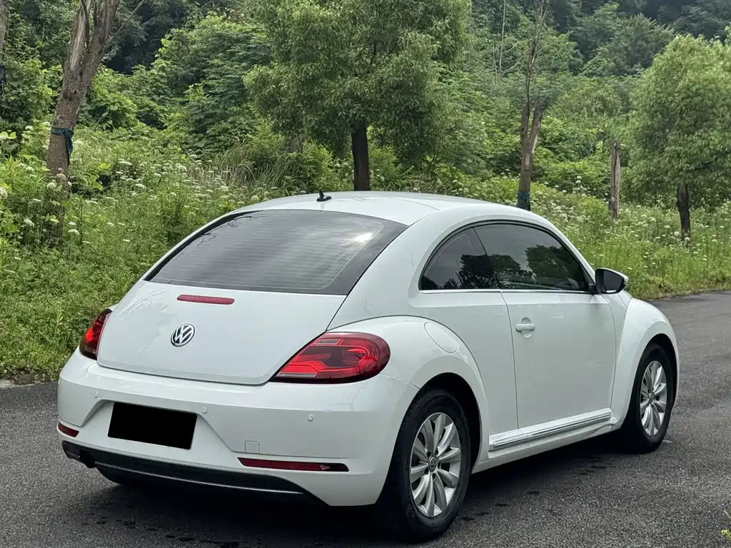 Volkswagen Beetle 2020 — фото 4