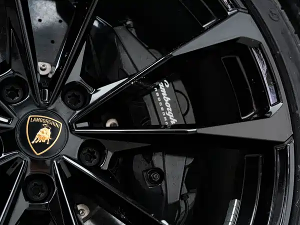 Lamborghini Urus 2021