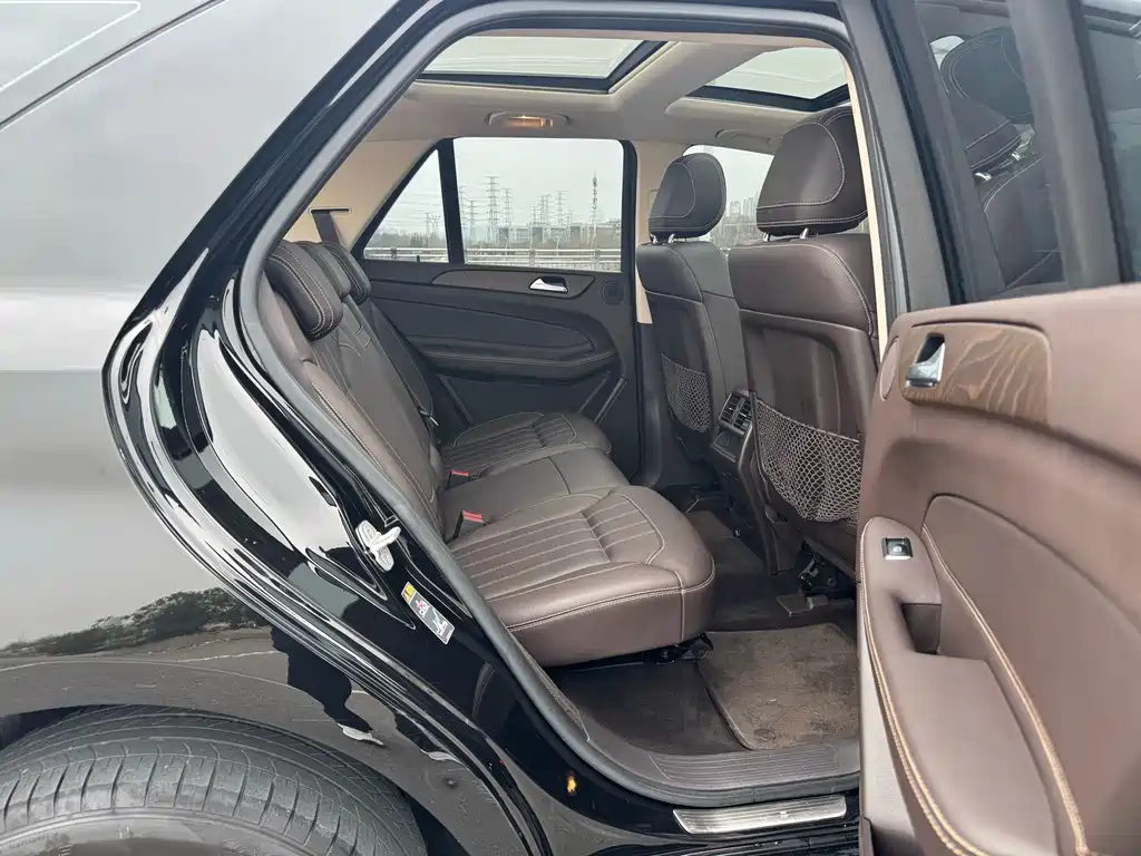 Mercedes-Benz GLE 2016 — фото 30