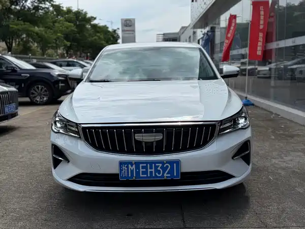 Geely Emgrand 2025