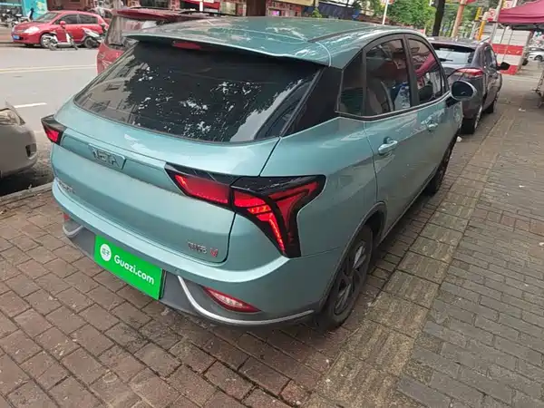 Neta V 2022