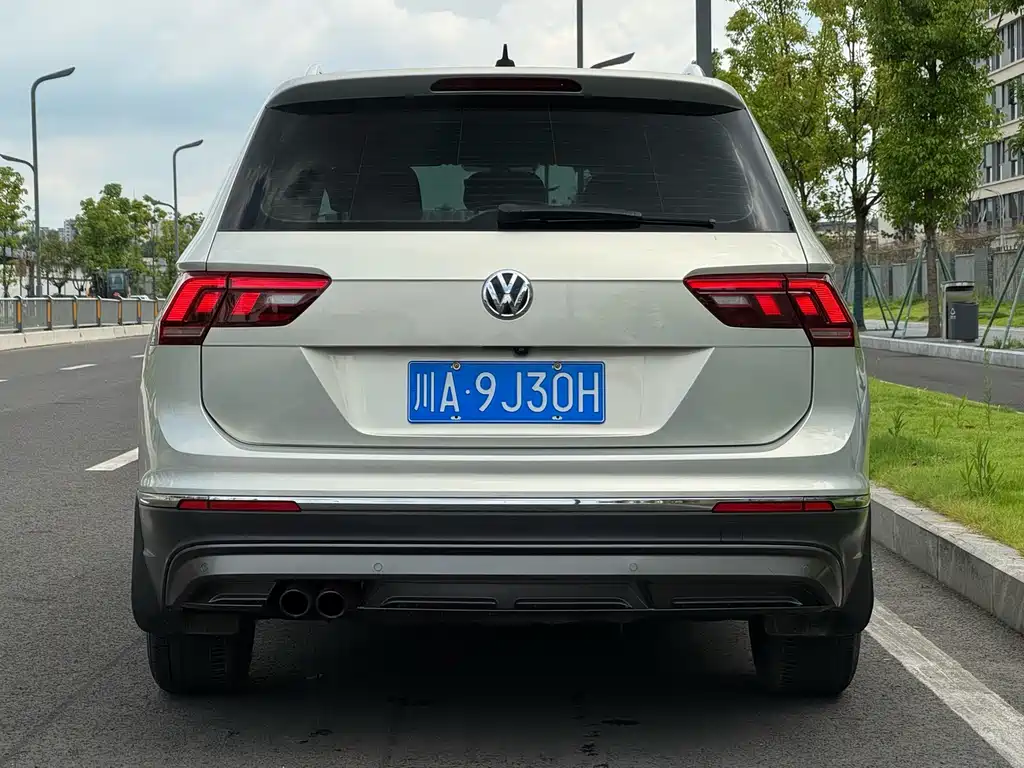 Volkswagen Tiguan L 2018 — фото 15