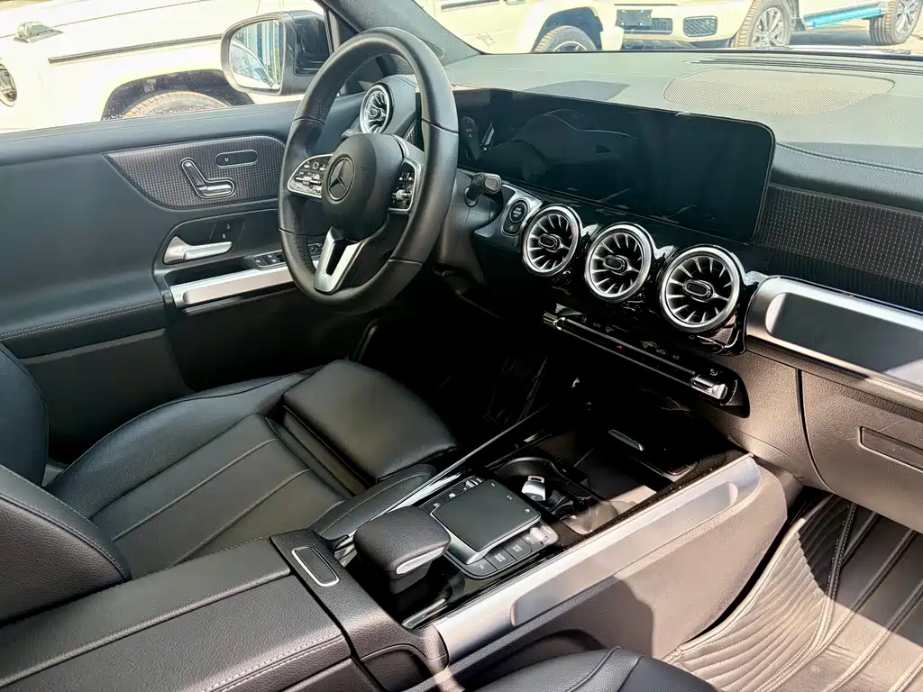Mercedes-Benz GLB 2022 — фото 18