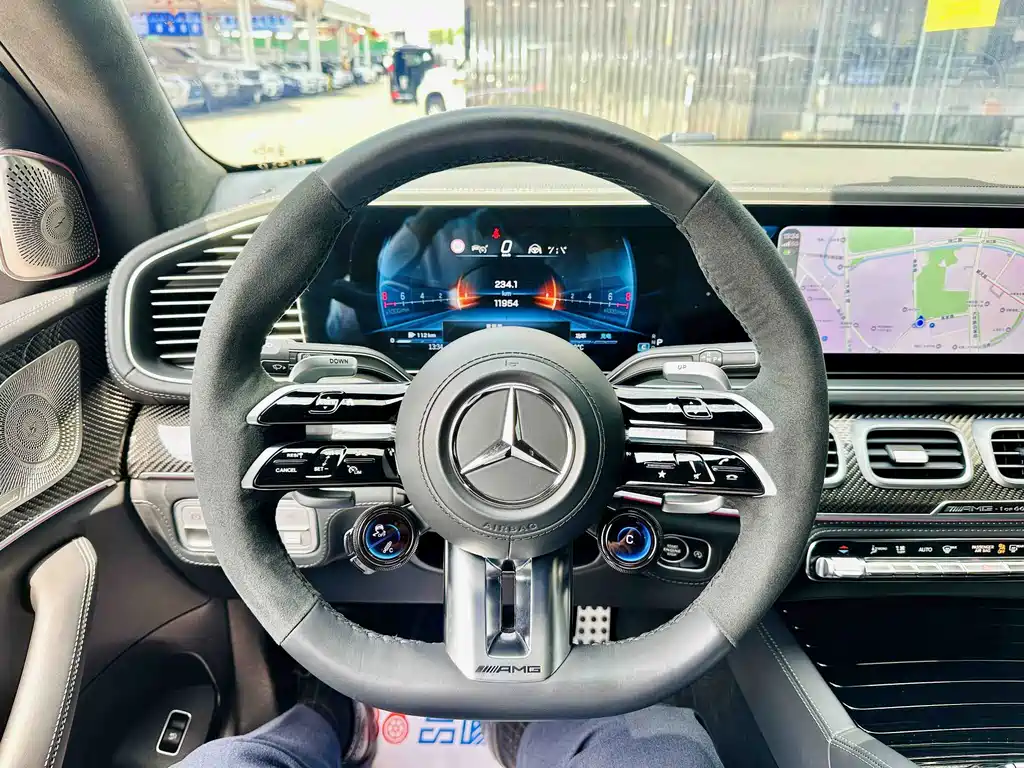 Mercedes-Benz GLS AMG 2025 — фото 9