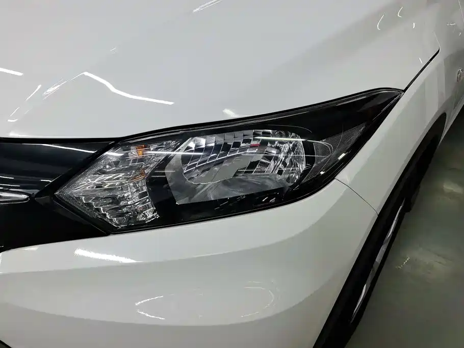Honda Vezel 2015
