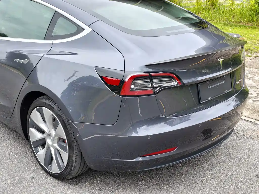 Tesla Model 3 2019 — фото 11