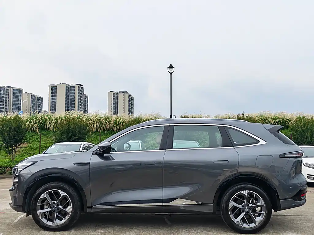 Changan CS75 PLUS 2024 — фото 3
