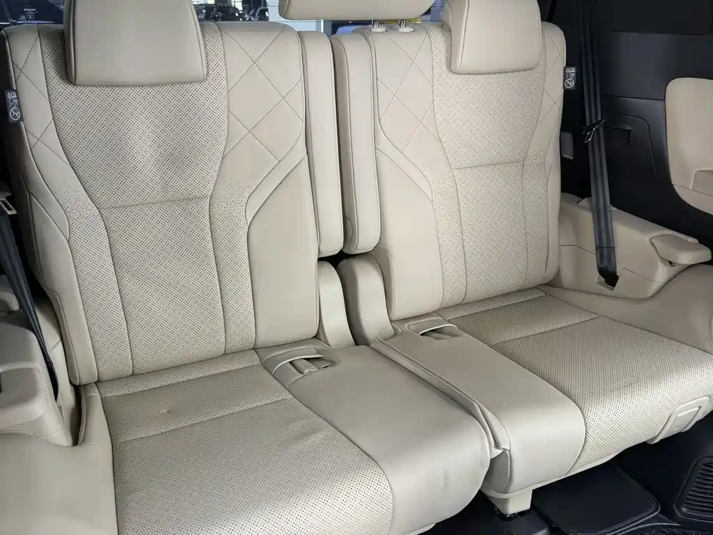 Toyota Alphard 2024 — фото 28