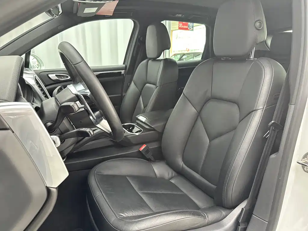 Porsche Cayenne 2015 — фото 20