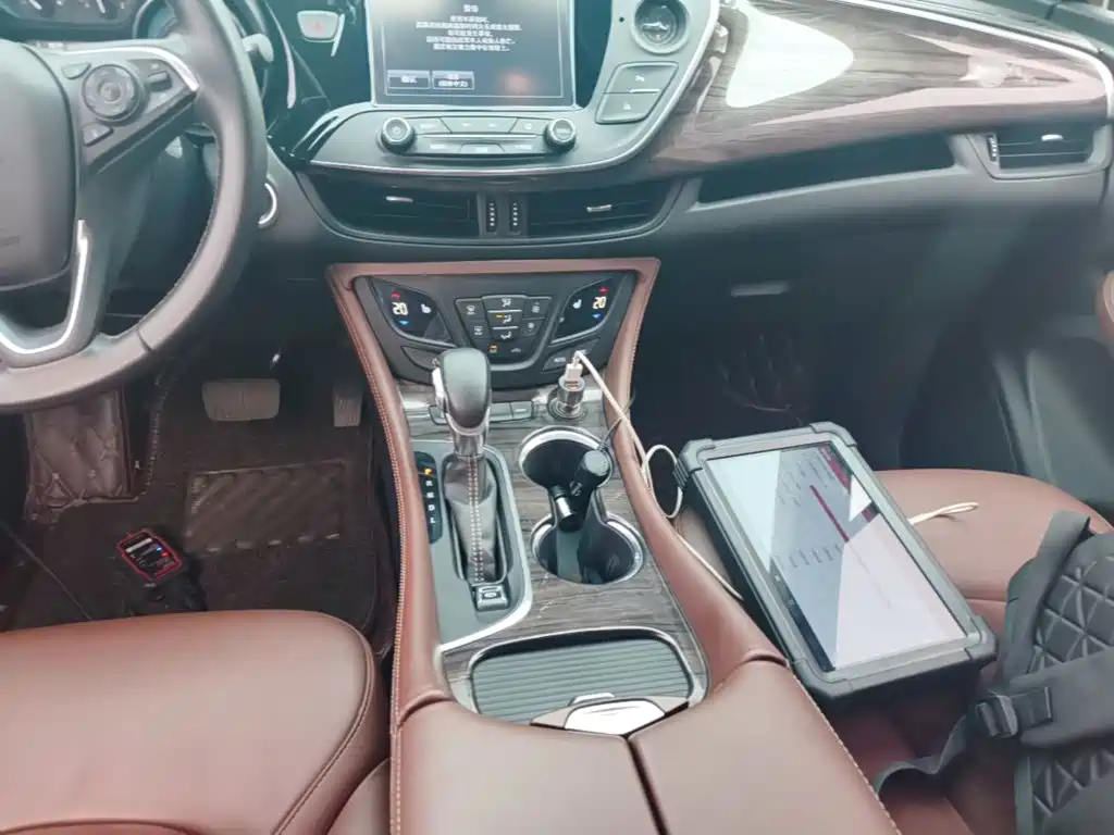 Buick Envision Plus 2016 — фото 14