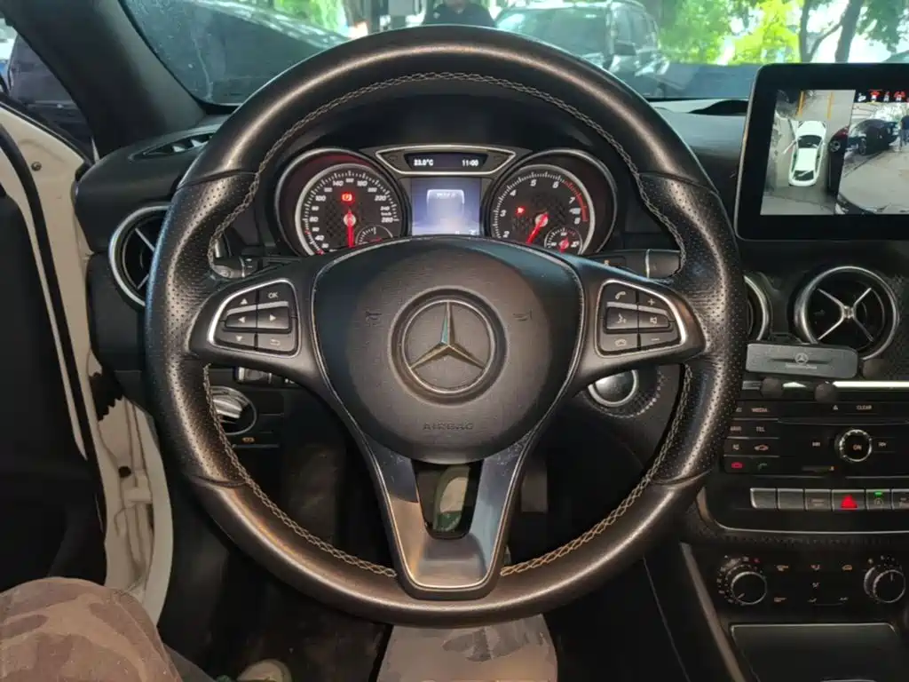 Mercedes-Benz A-Class 2017 — фото 11