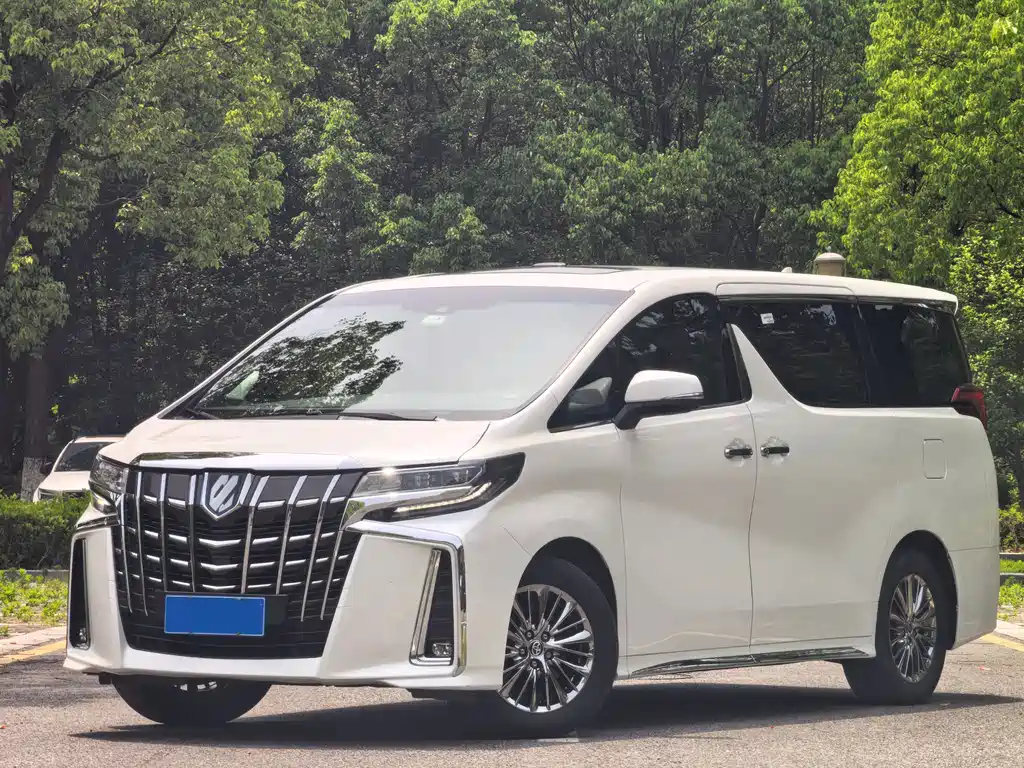 Toyota Alphard 2021 — фото 1
