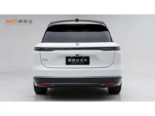 NIO ES8 2024
