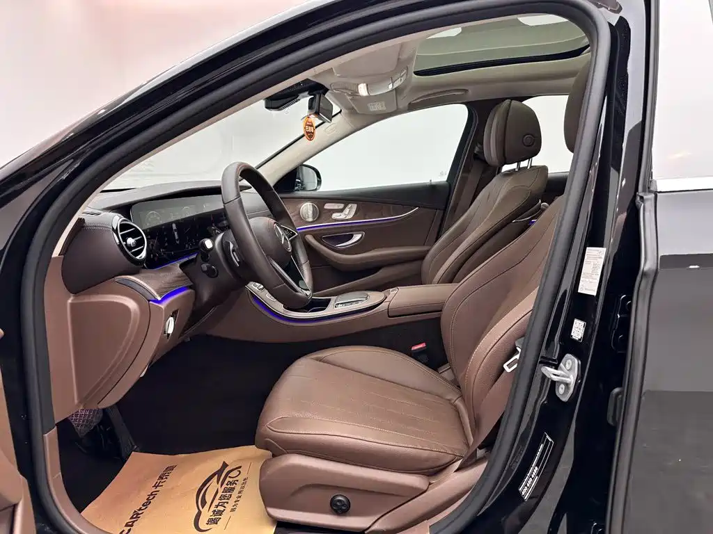Mercedes-Benz E-Class 2023 — фото 8