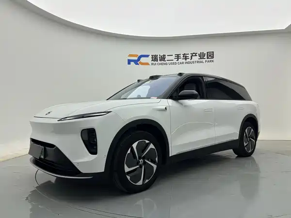 NIO ES8 2023