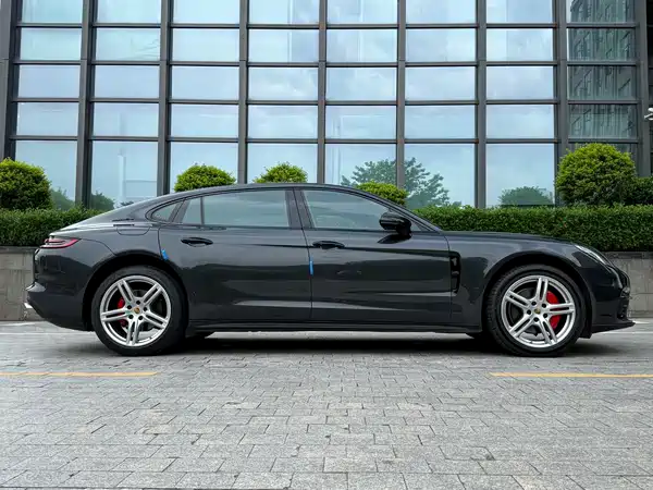 Porsche Panamera 2018