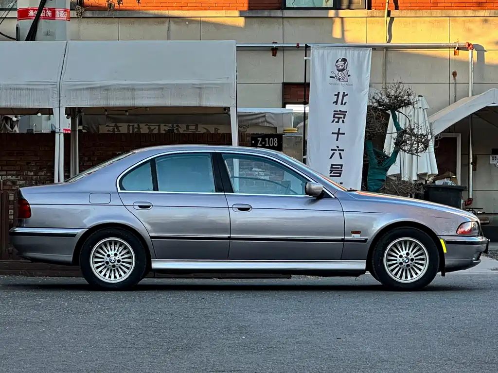 BMW 5 Series 2000 — фото 9