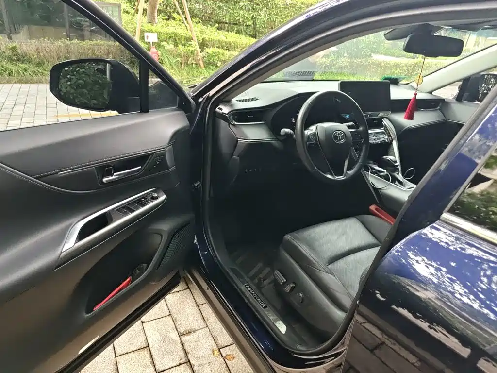 Toyota Harrier 2022 — фото 12