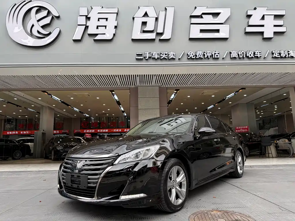 Toyota Crown 2016 — фото 1