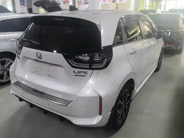 Honda LIFE 2022