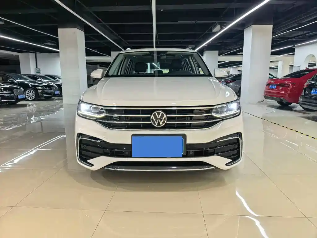 Volkswagen Tiguan L 2022