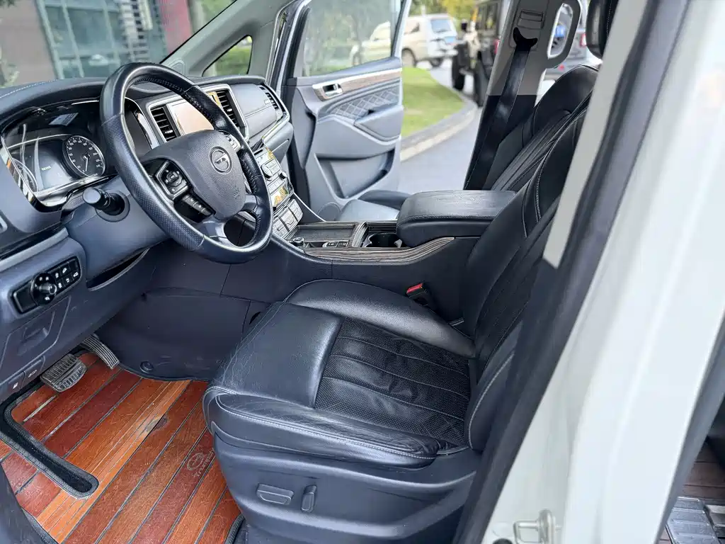 GAC Motor Trumpchi M8 2020 — фото 4