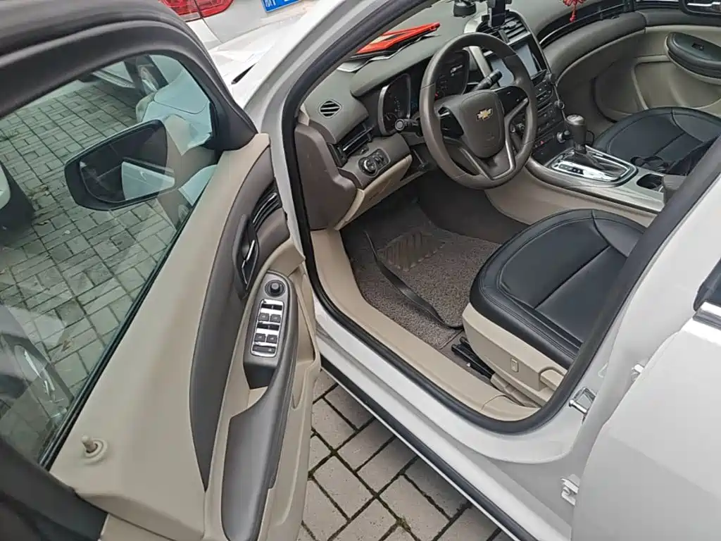 Chevrolet Malibu 2015 — фото 16