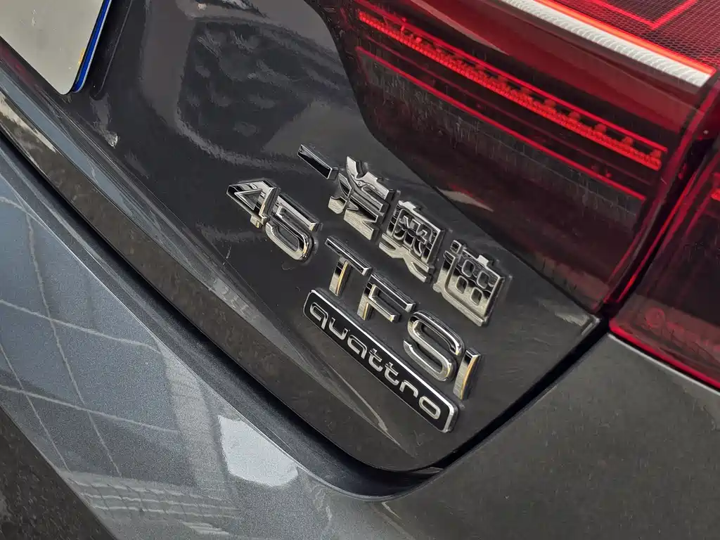 Audi A4L 2021 — фото 9