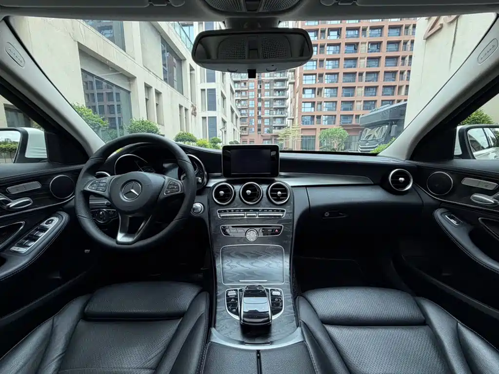 Mercedes-Benz C-Class 2017 — фото 14