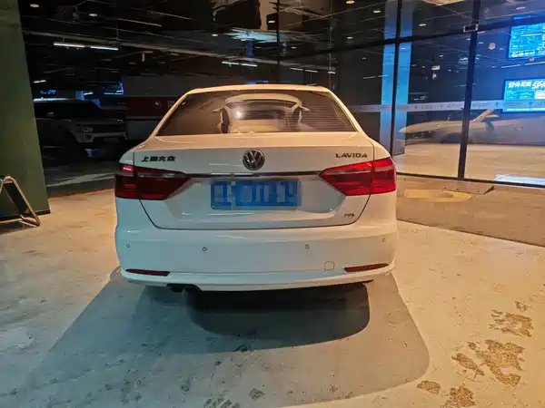 Volkswagen Lavida 2013