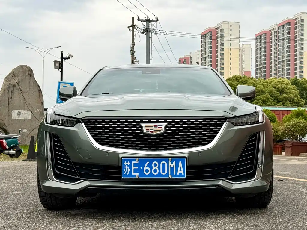 Cadillac CT5 2023 — фото 1