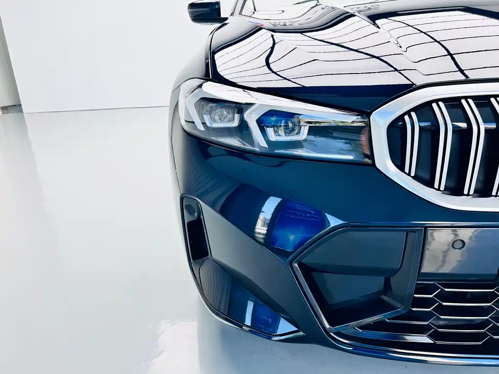 BMW 3 Series 2024