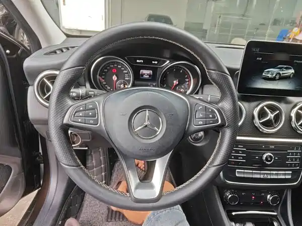 Mercedes-Benz GLA 2017
