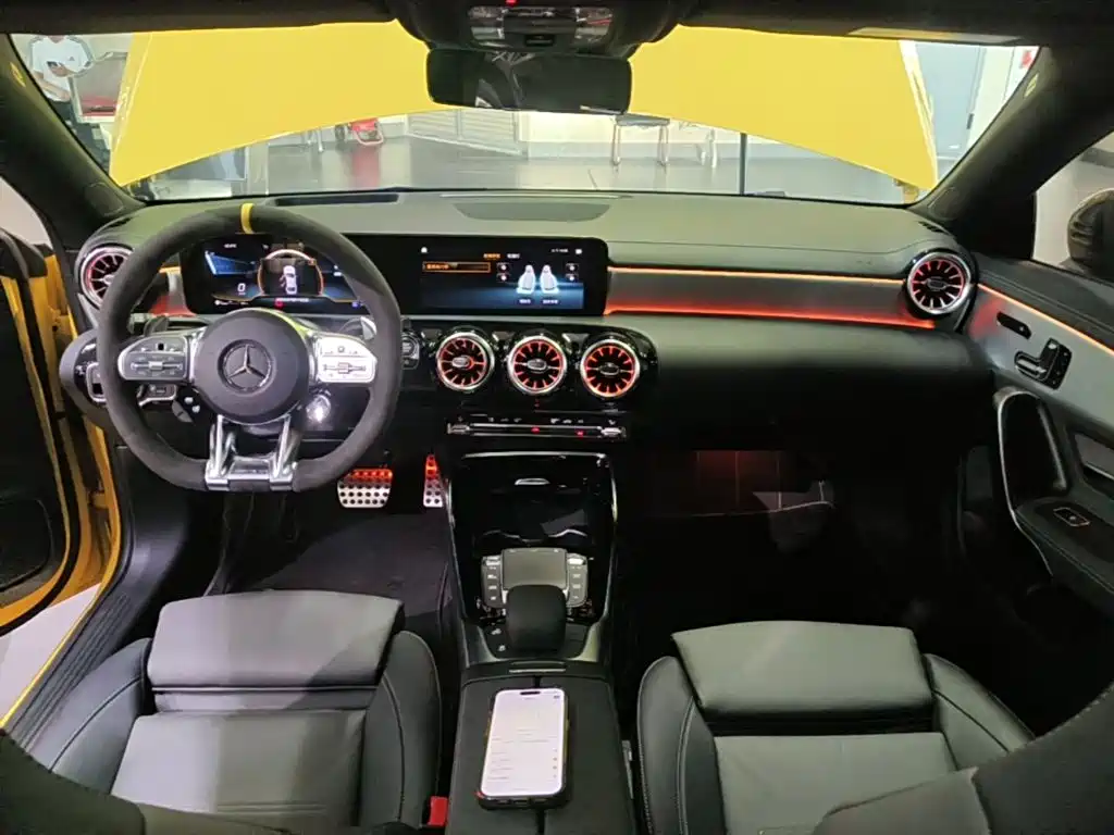 Mercedes-Benz Mercedes CLA AMG 2022 — фото 10