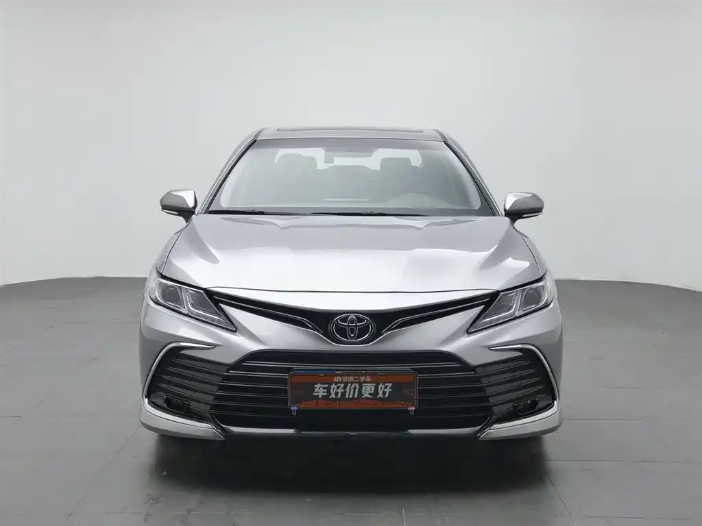 Toyota Camry 2022 — фото 3