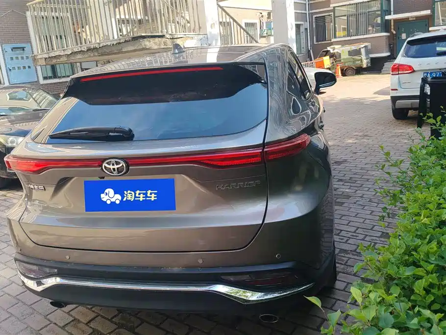 Toyota Harrier 2022 — фото 3