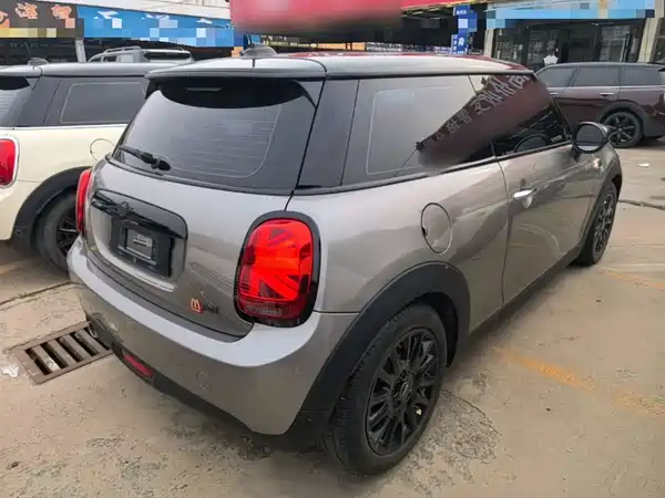 MINI 2021