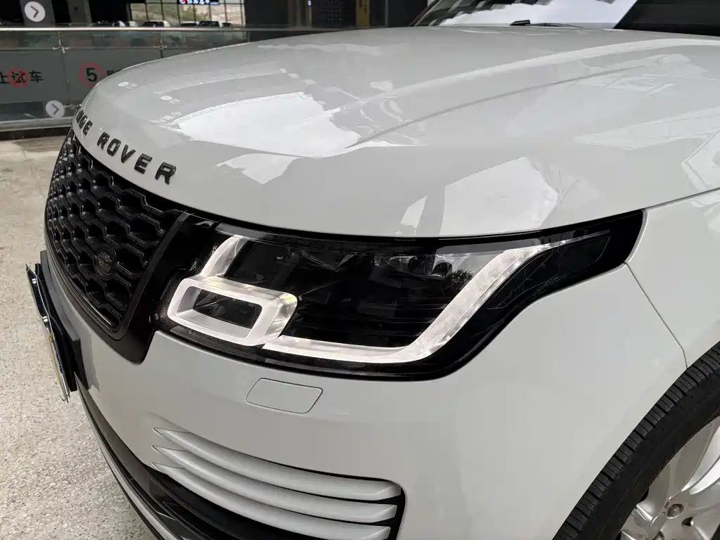 Land Rover Range Rover 2018 — фото 23