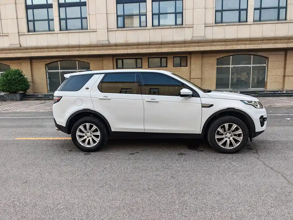 Land Rover Discovery Sport 2017 — фото 4