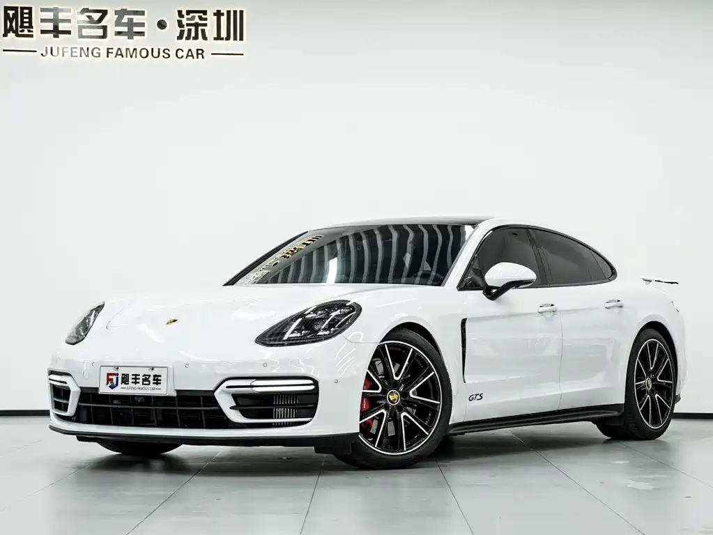 Porsche Panamera 2023 — фото 1