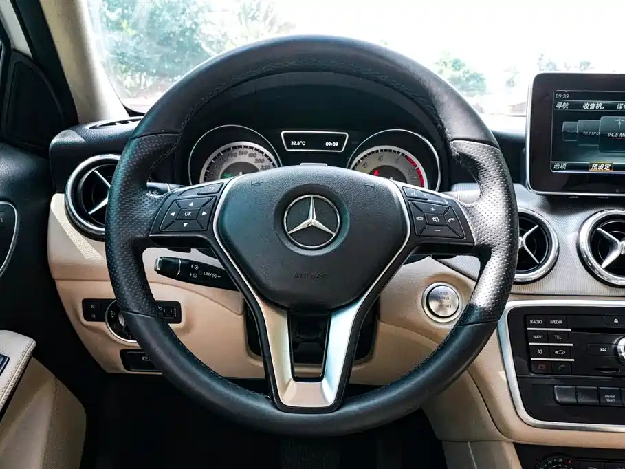 Mercedes-Benz GLA 2016 — фото 10