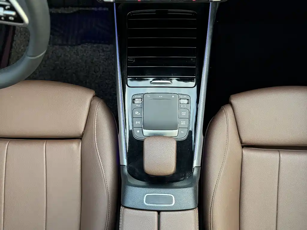 Mercedes-Benz GLB 2021 — фото 10