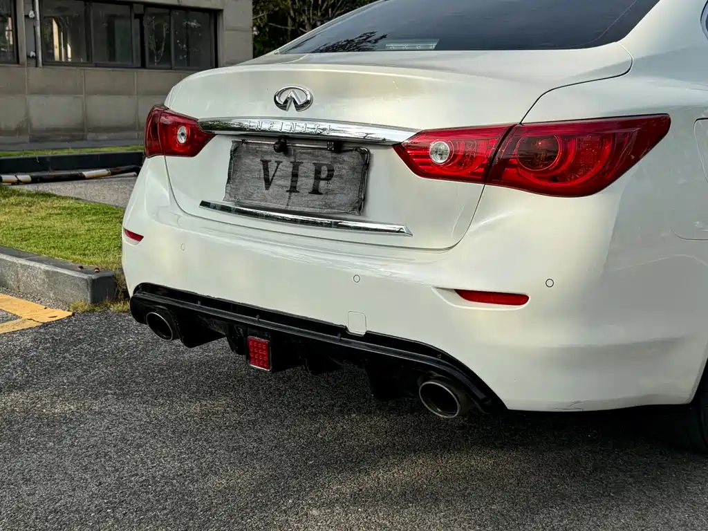 Infiniti Q50L 2015 — фото 13