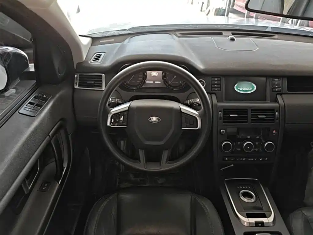 Land Rover Discovery Sport 2016 — фото 11