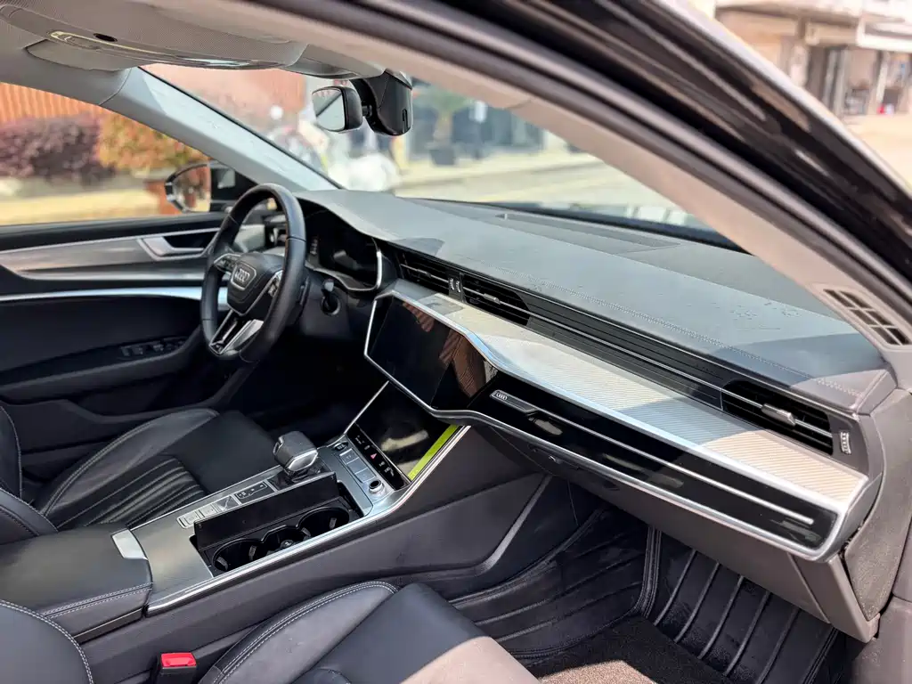 Audi A6L 2023 — фото 19